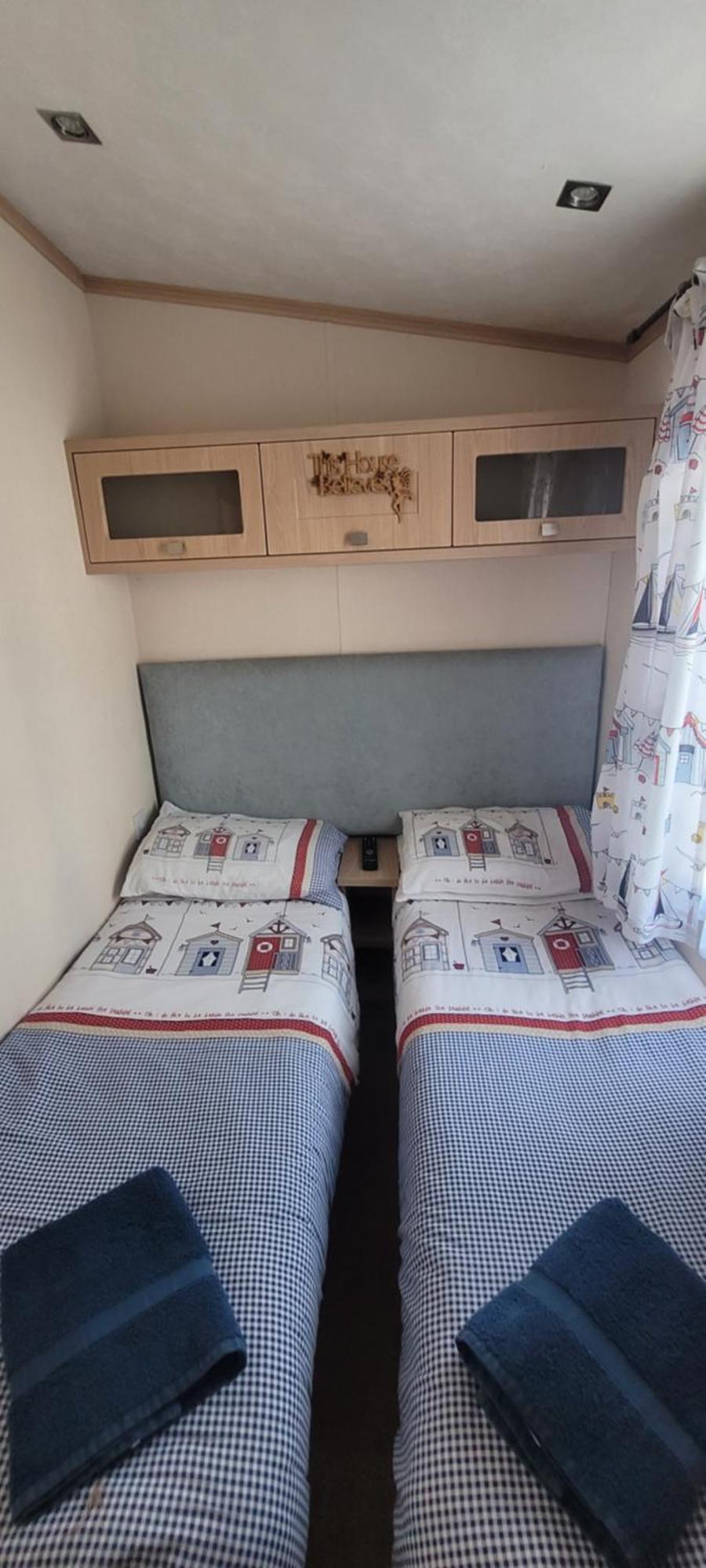 Home With A View Whitecliff Bay Holiday Park Бембридж Екстериор снимка
