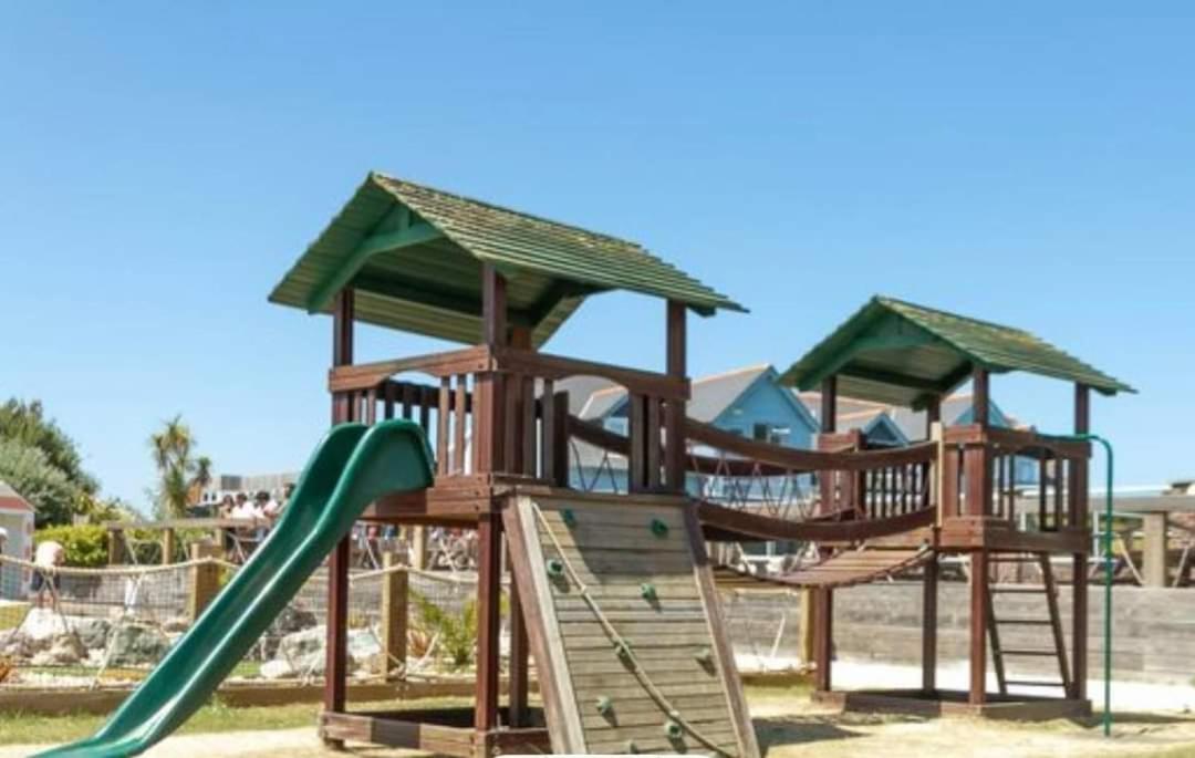 Home With A View Whitecliff Bay Holiday Park Бембридж Екстериор снимка